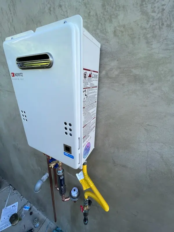 Tankless water heater installation for La Mirada homes